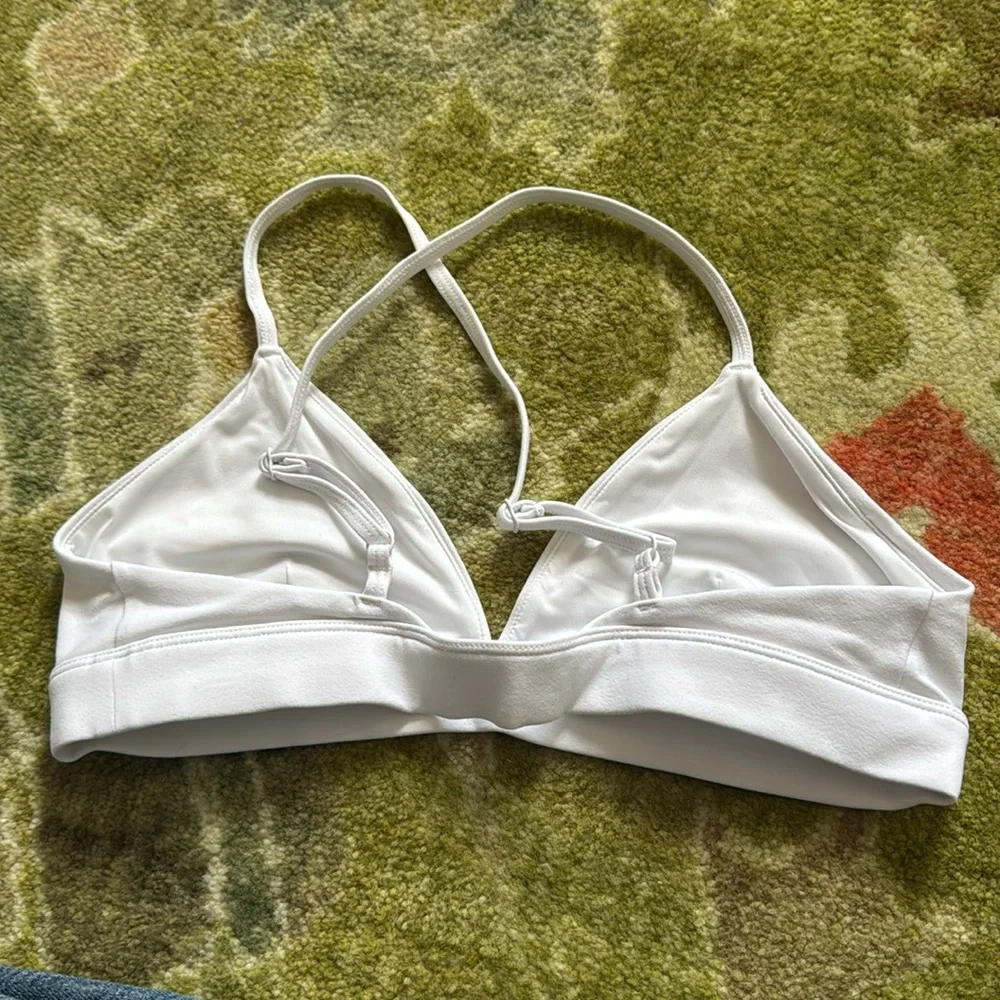 ALO Yoga impact fabric minimal