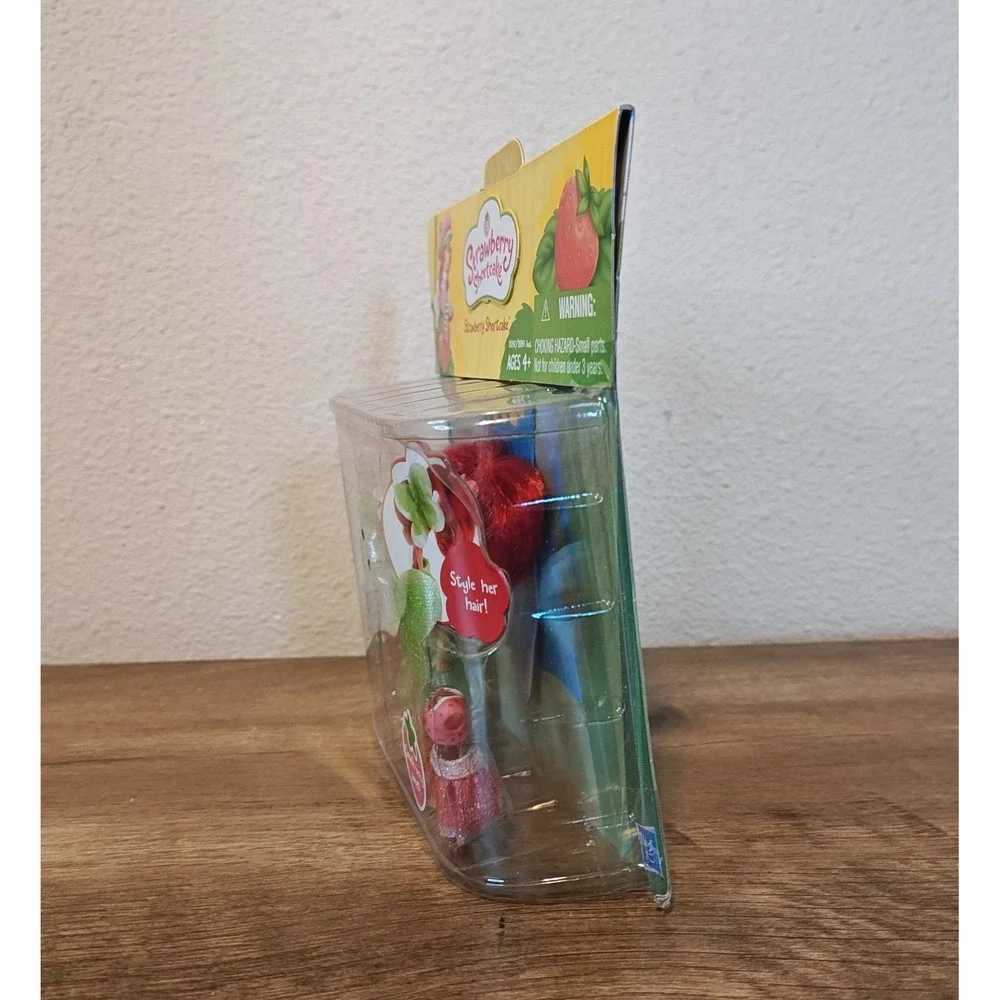 Strawberry Shortcake Mini Doll Toy Pink Green Scented Salon Set 2009 Hasbro