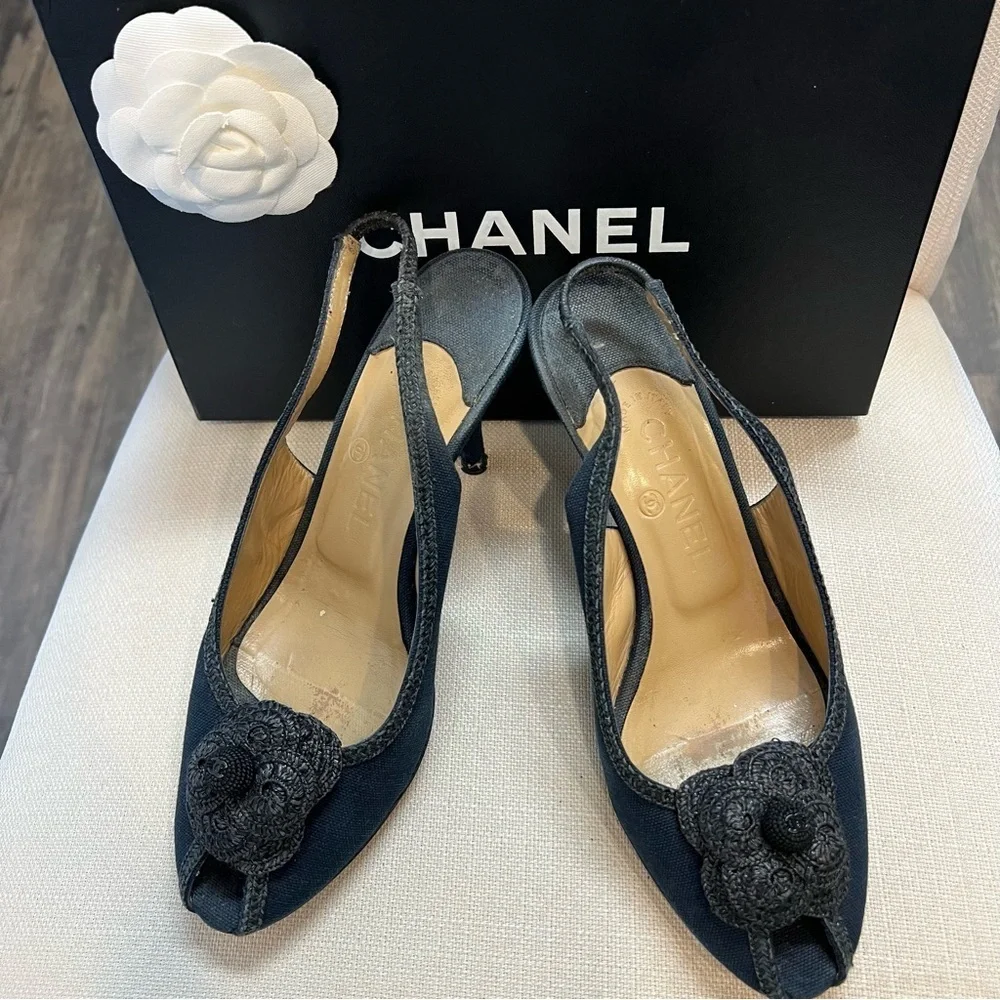 Chanel Vtg CC Logo Black Slingback Camelia Raffia Heels Peep Toe Shoes Y2W 8