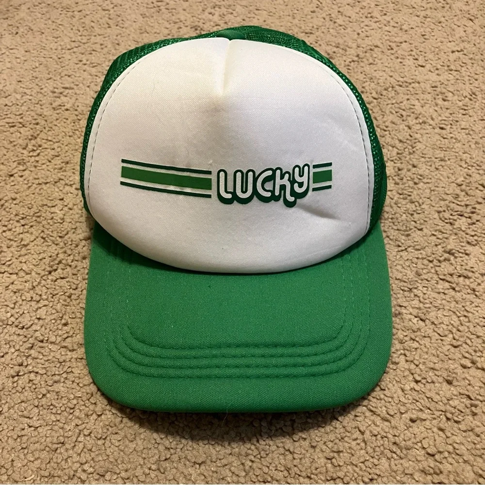 Lucky retro-style trucker cap hat White &‎ Green St. Patrick's Day