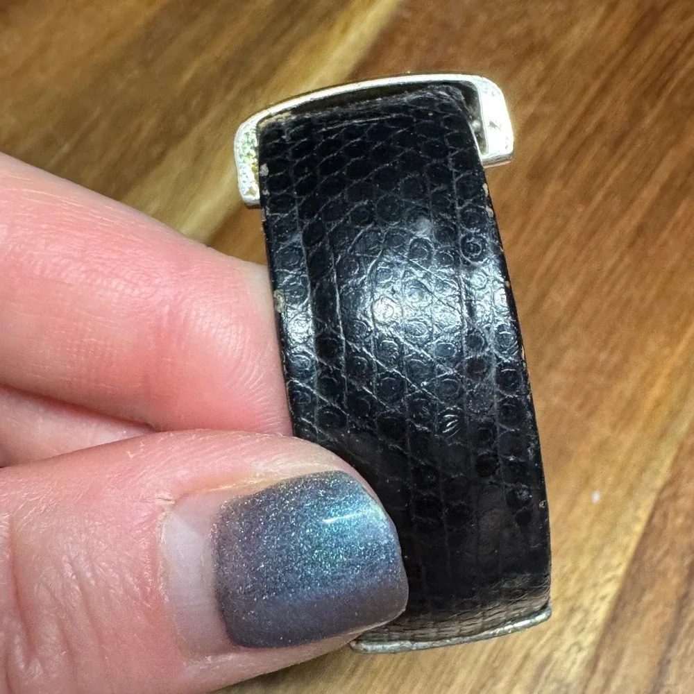 Vintage Silver Tone Rectangular Cuff Watch Black Textured Band 82597TC S36-07