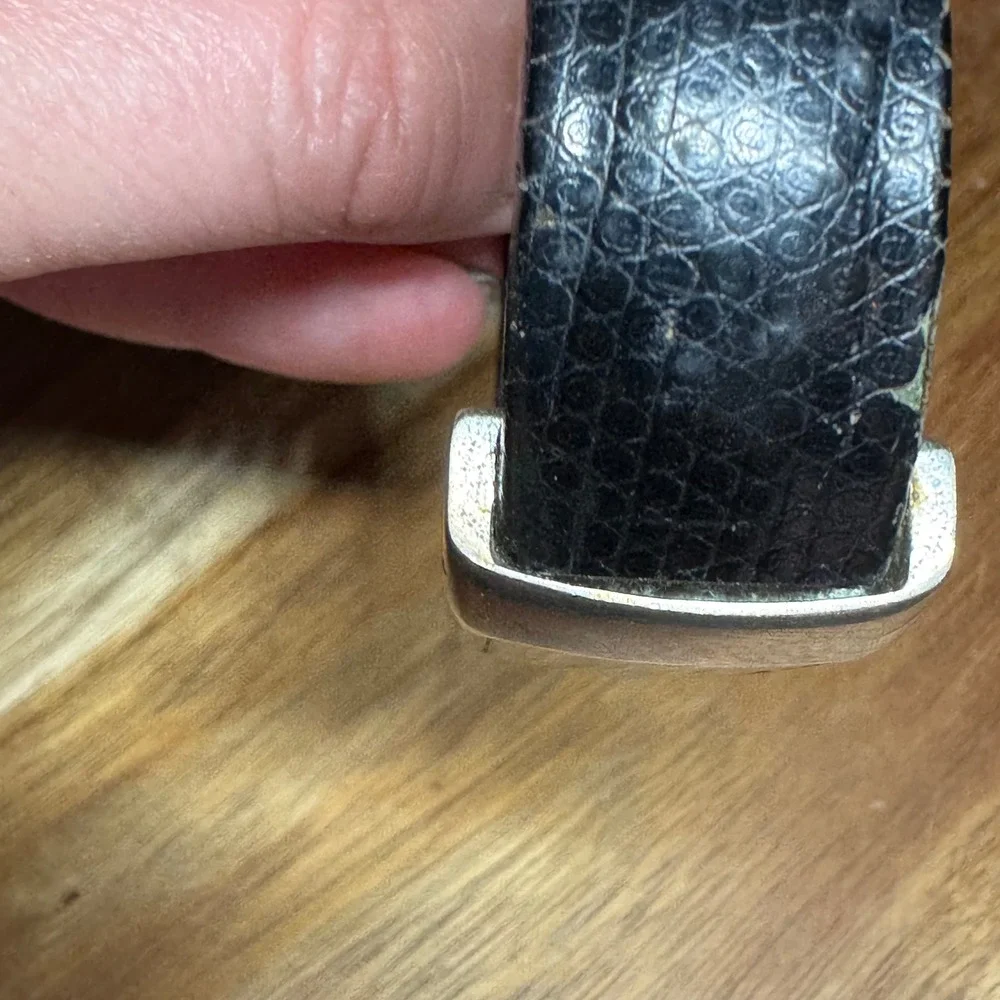 Vintage Silver Tone Rectangular Cuff Watch Black Textured Band 82597TC S36-07