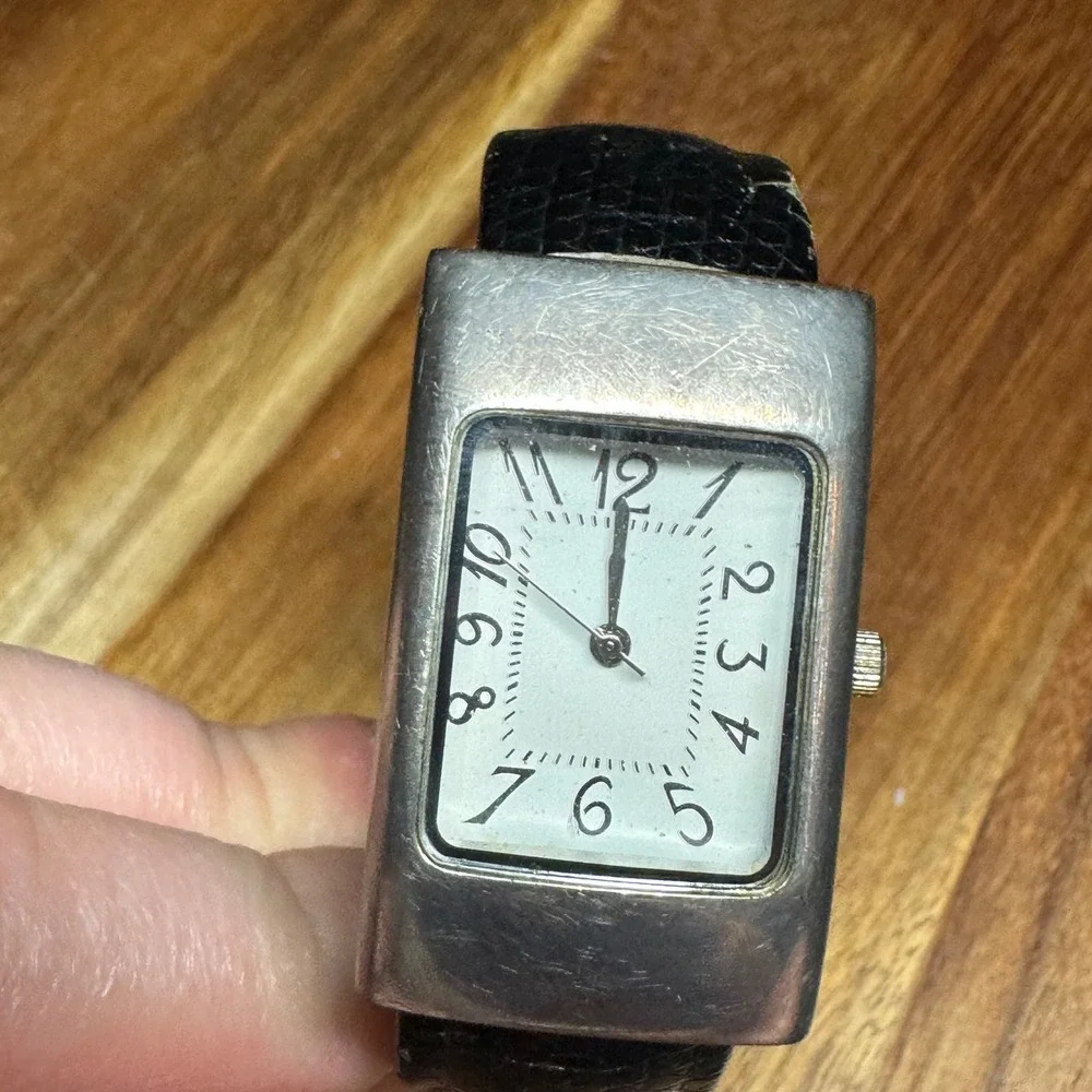Vintage Silver Tone Rectangular Cuff Watch Black Textured Band 82597TC S36-07
