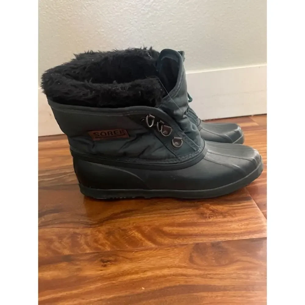 Sorel gently preowned
