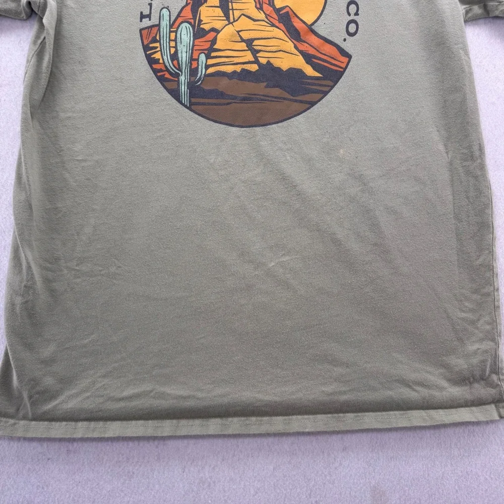 Levi's 100% Cotton Graphic‎ Tee Desert Scene Short Sleeve Casual T-Shirt Size L