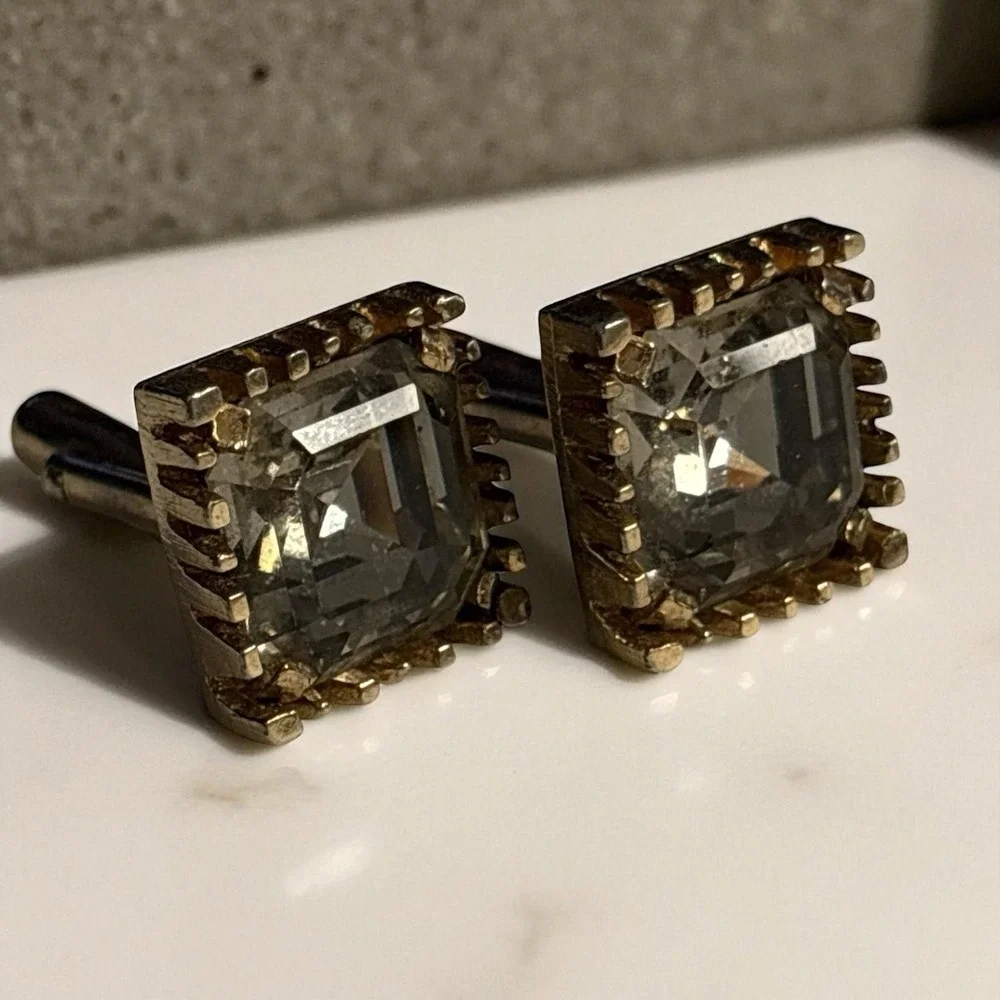 Smoky Gray Cufflinks Large Crystal‎ Rhinestone Gold Tone VTG Square Ridged Edges