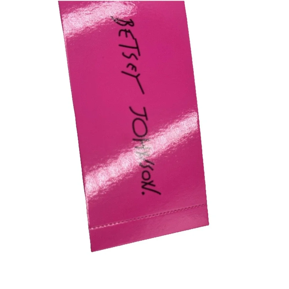 Betsey Johnson turn charm