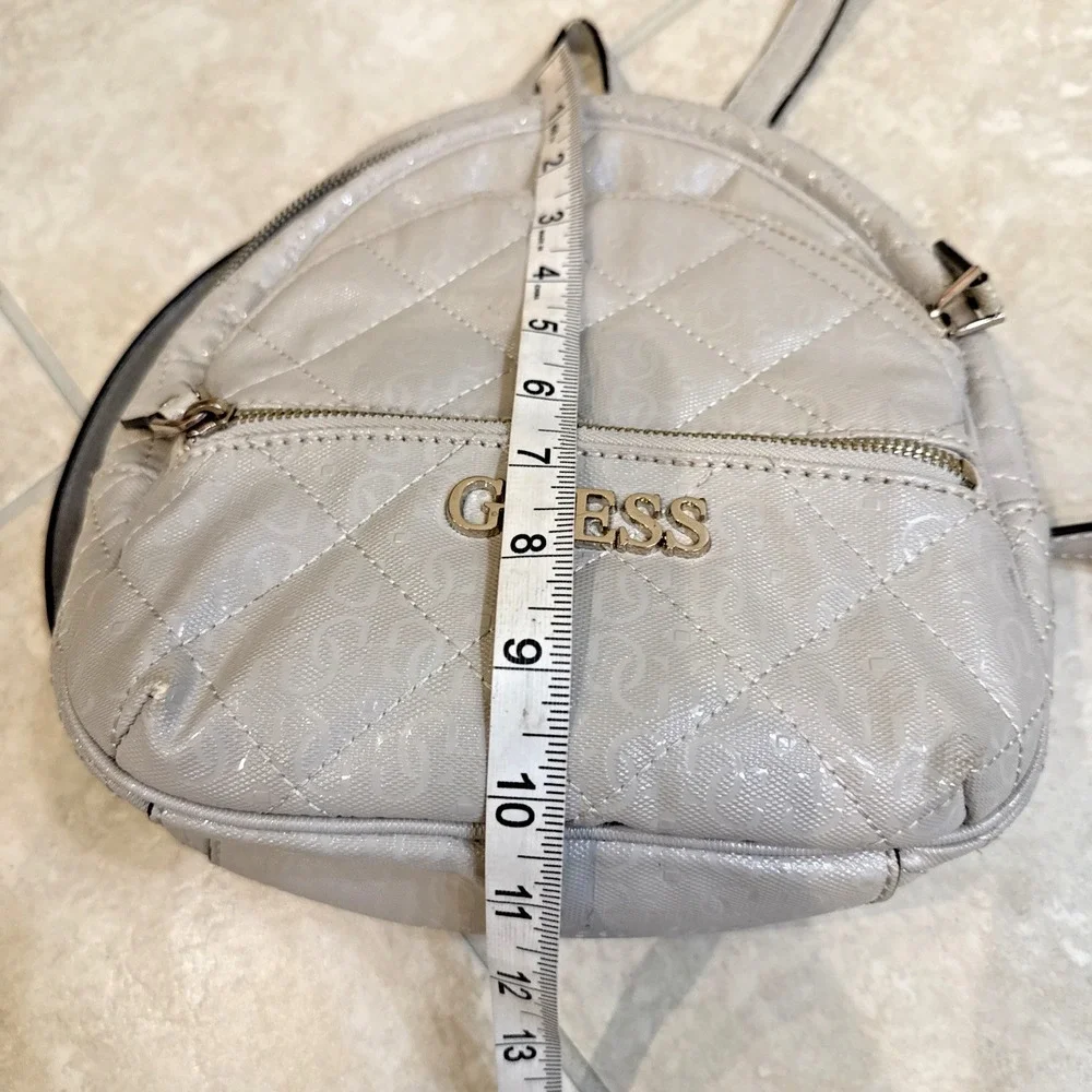 VTG GUESS Light Gray Wiloma Shine Logo Quilted Backpack Purse School Y2K**See