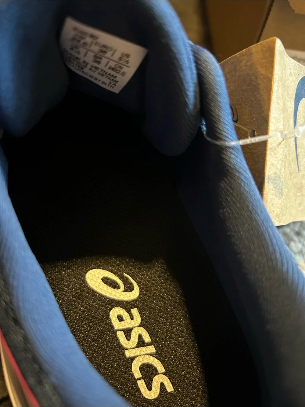 ASICS GT-1000 14 Sz 7.5 WMNS/5.5 youth