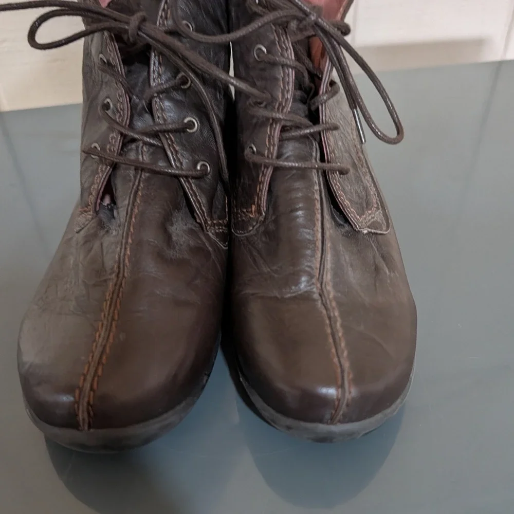 Sanita brown leather
