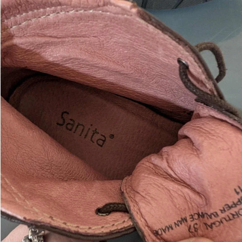 Sanita brown leather