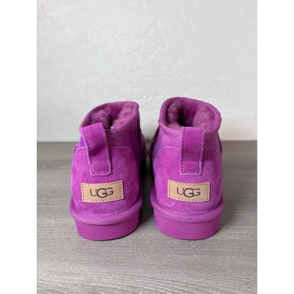 UGG classic ultra