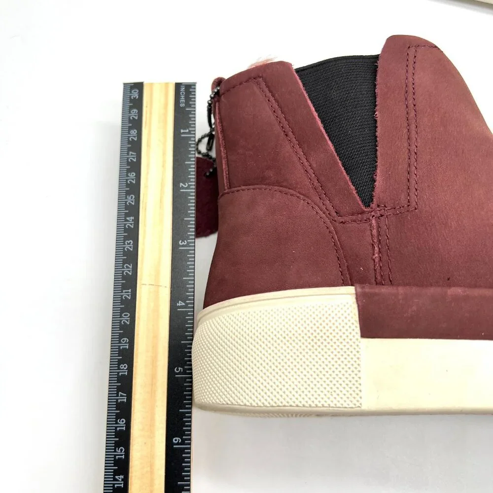 J/SLIDES slides women