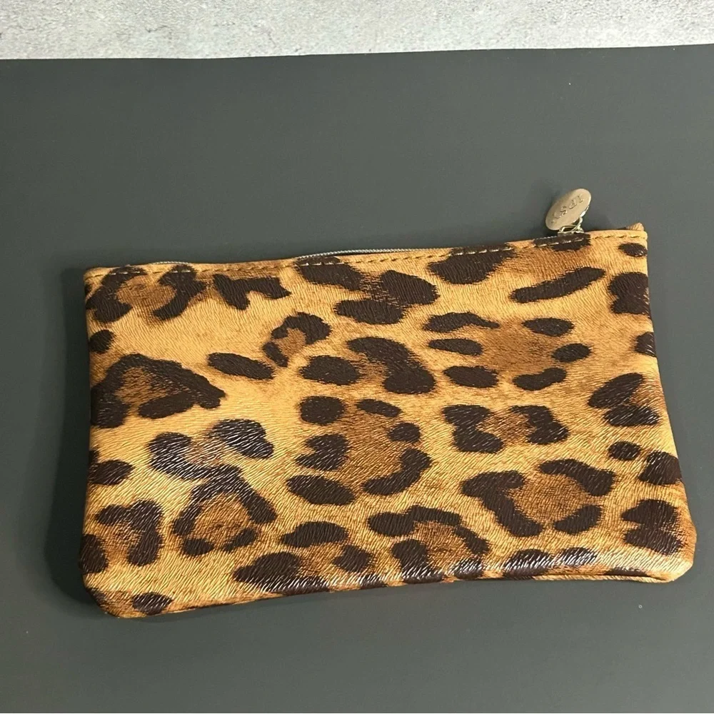 ipsy stylish leopard