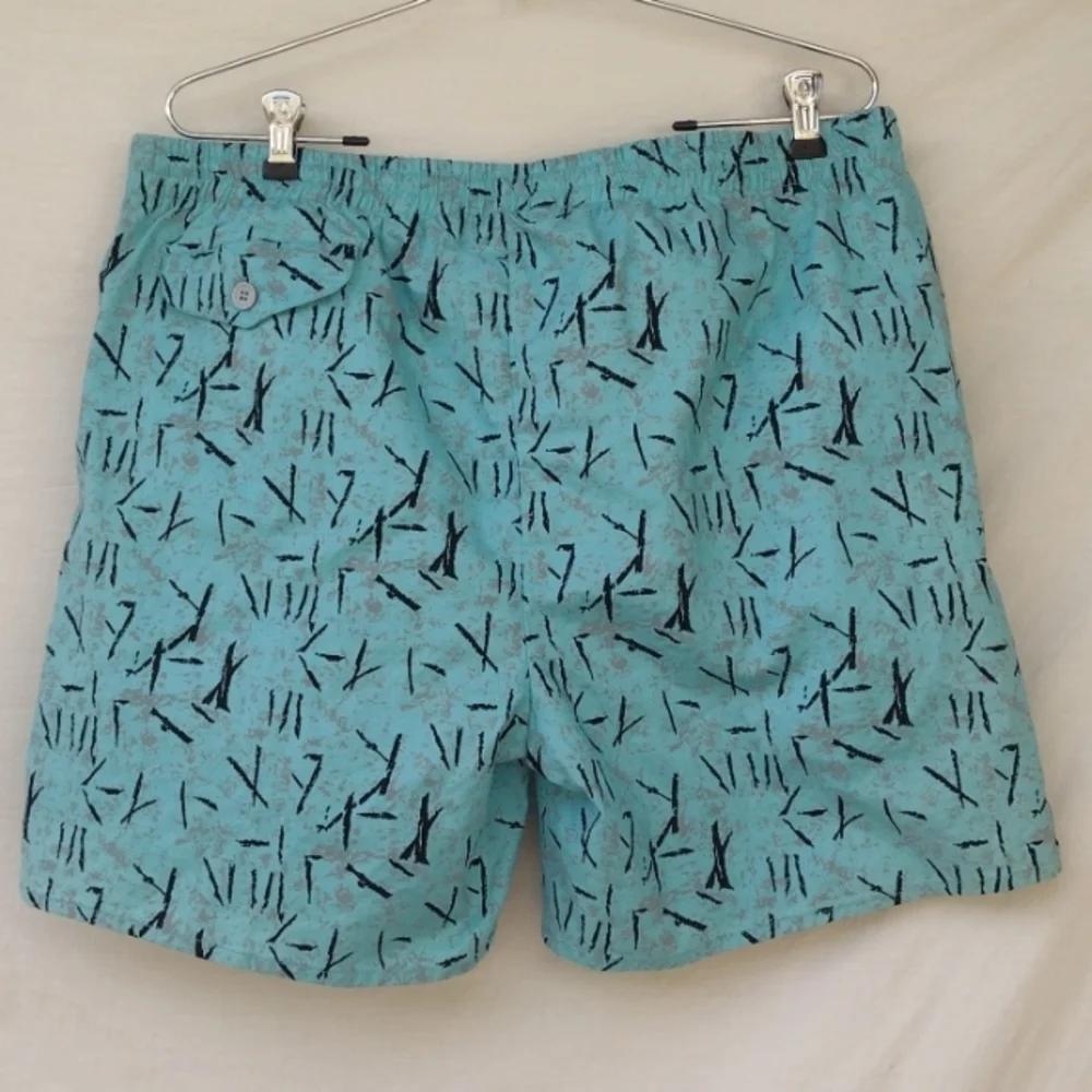 Hampton details elastic