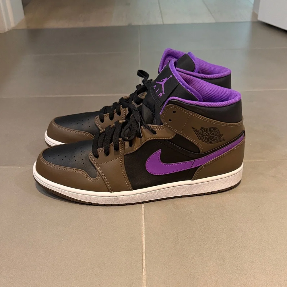 Nike high top