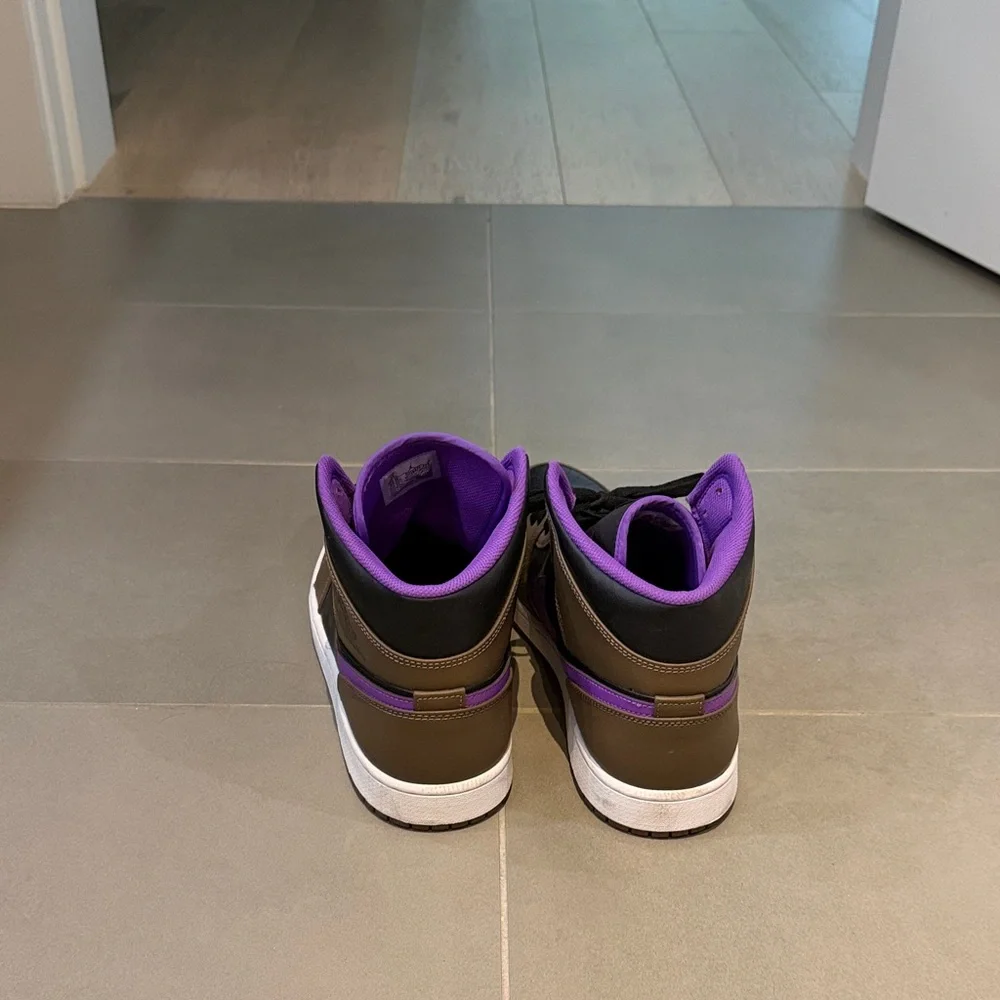 Nike high top