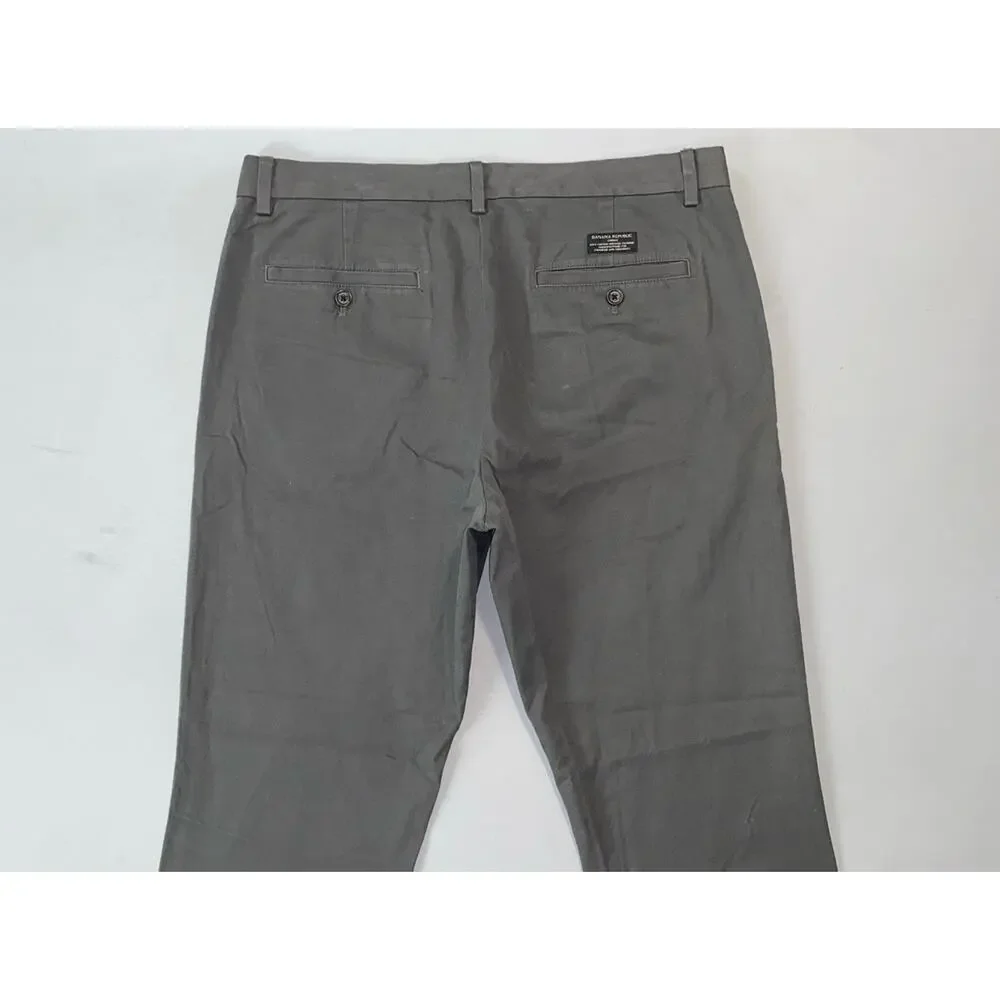 Banana Republic Aiden Fit Flat Front Cotton Chino Pants. Gray, Men's 34X30. GUC!