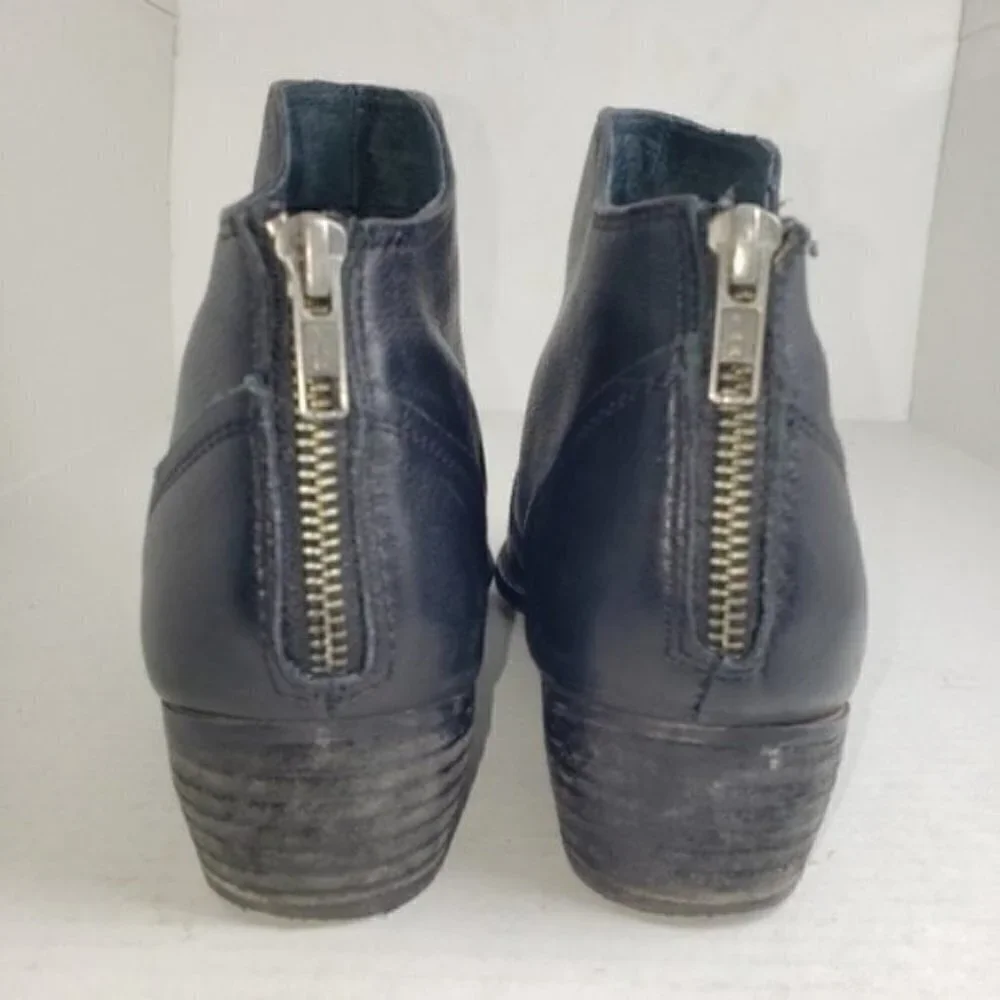 Seychelles black closed