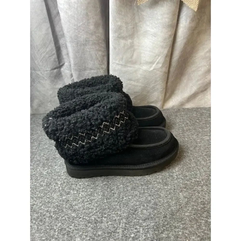 UGG classic ultra