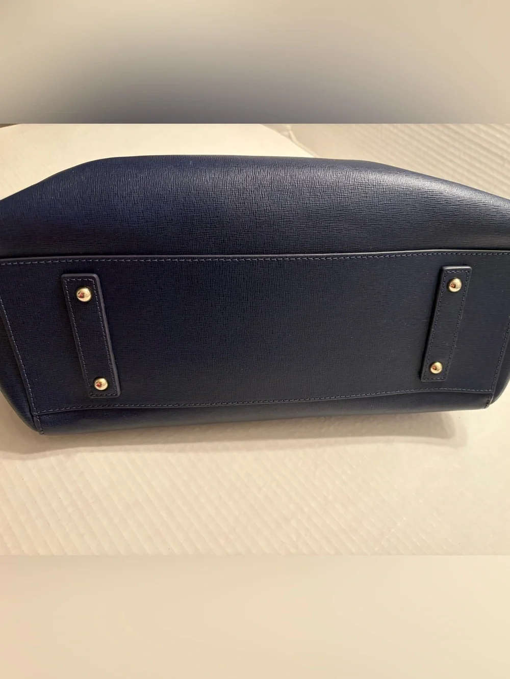 Dooney & Bourke saffiano leatherzip