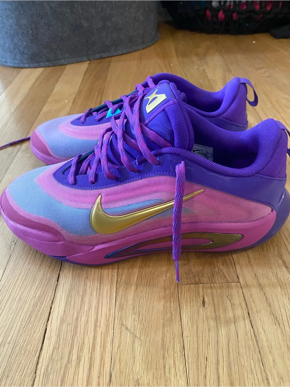 Nike product pair