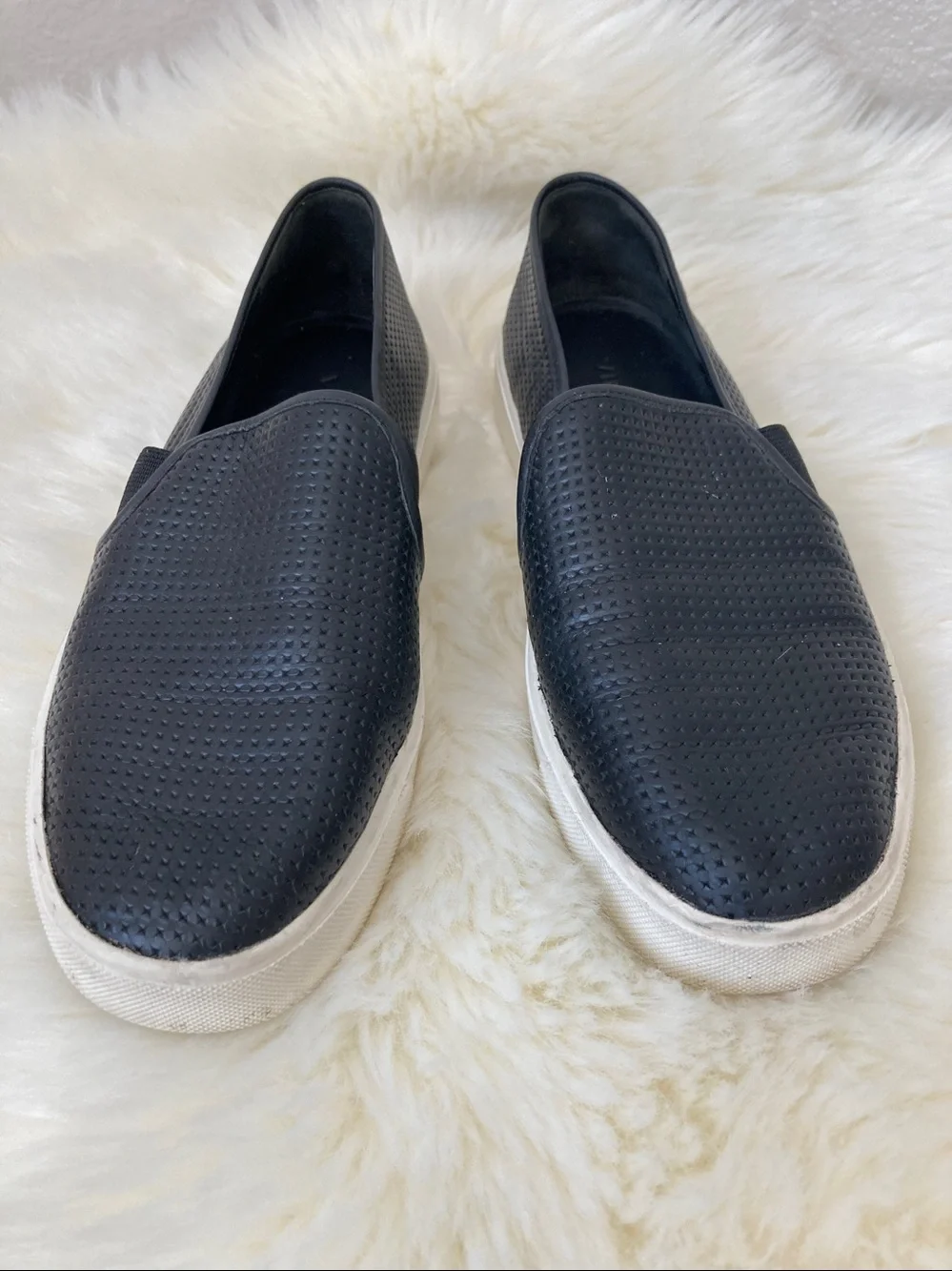 Vince Blair Perforated Leather Slip on Sneakers sz 6