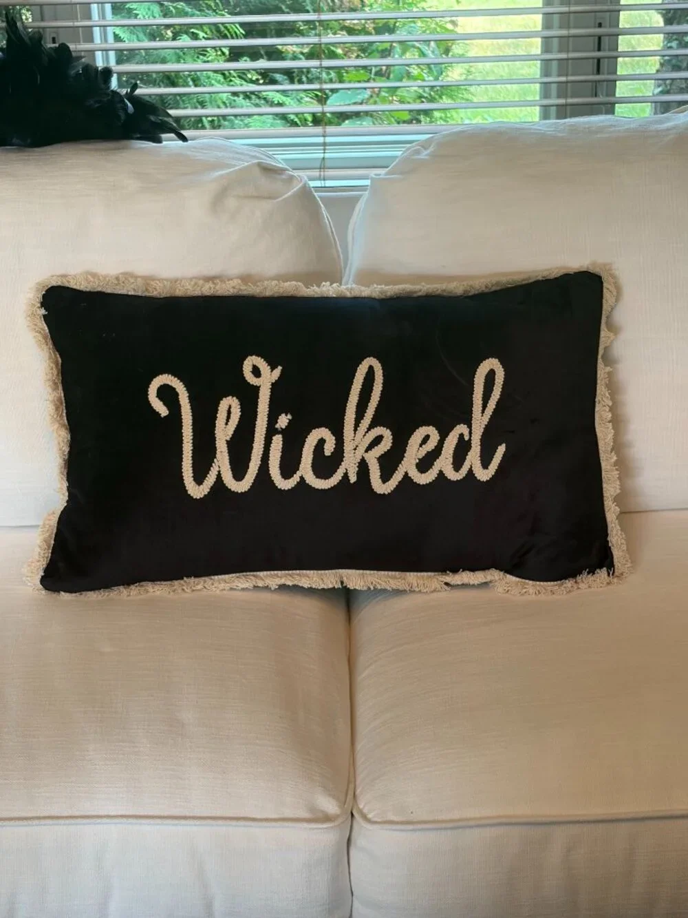 HALLOWEEN CREATIVE CO-OP INC INDOOR RECTANGULAR *WICKED* PILLOW 22
