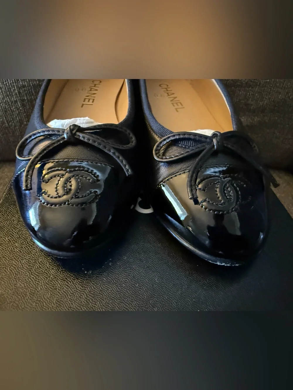 CHANEL elegant black