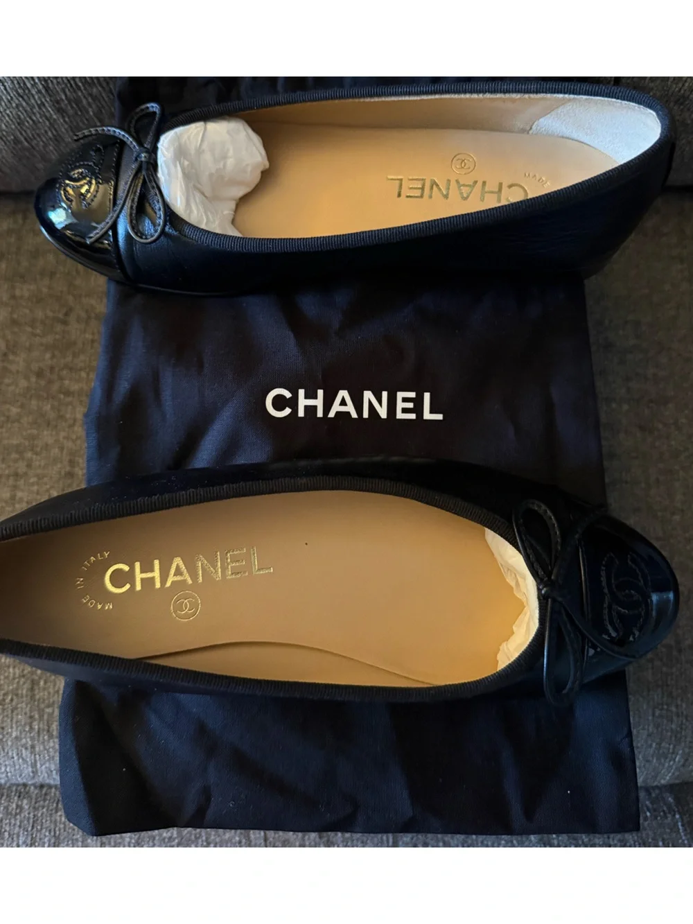 CHANEL elegant black