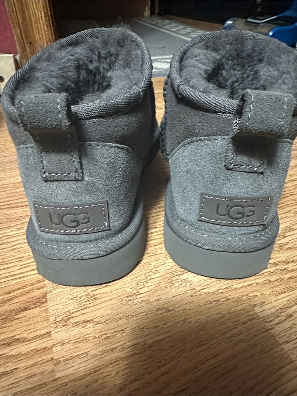 UGG short suede