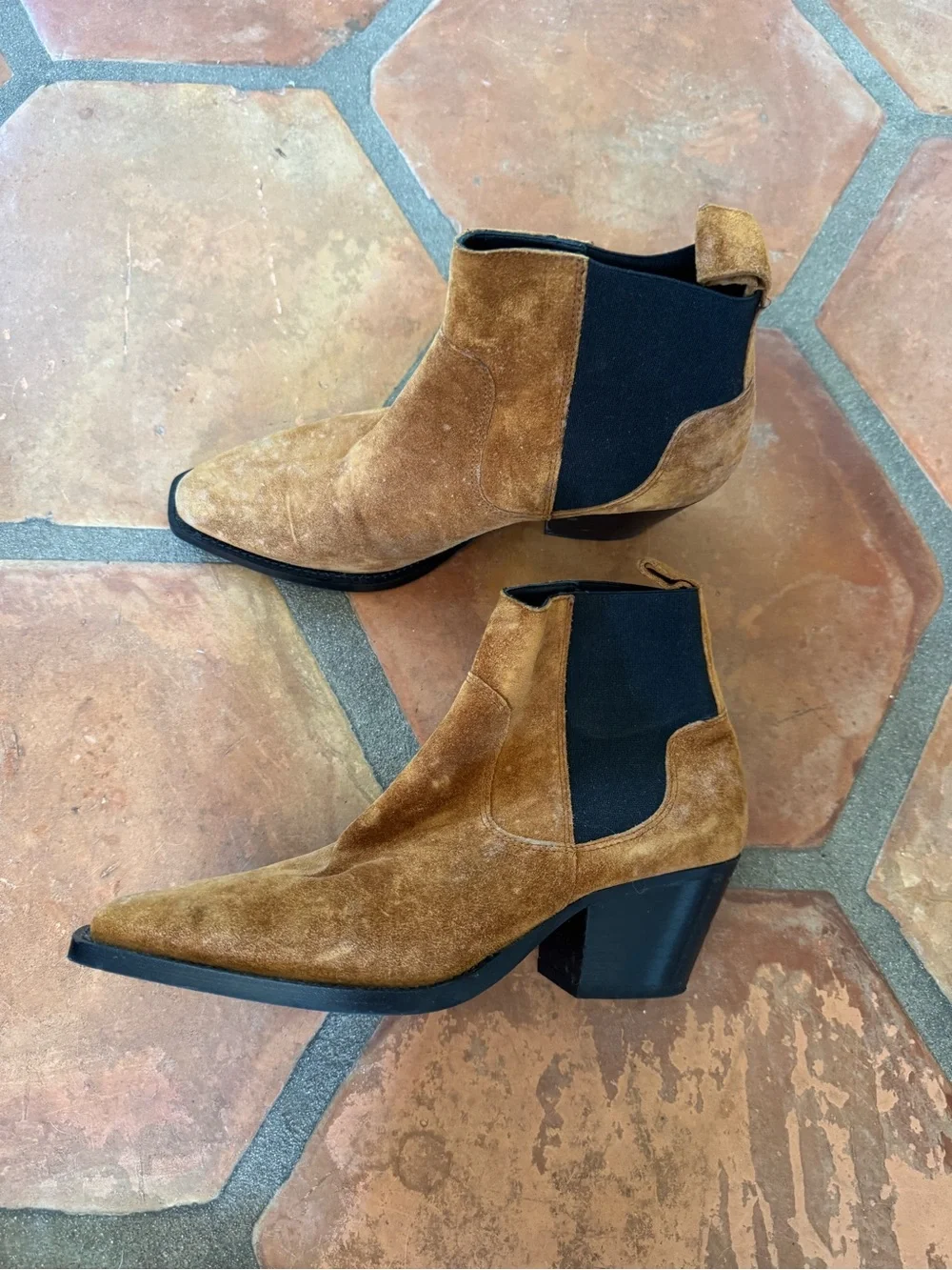 Everlane suede chelsea