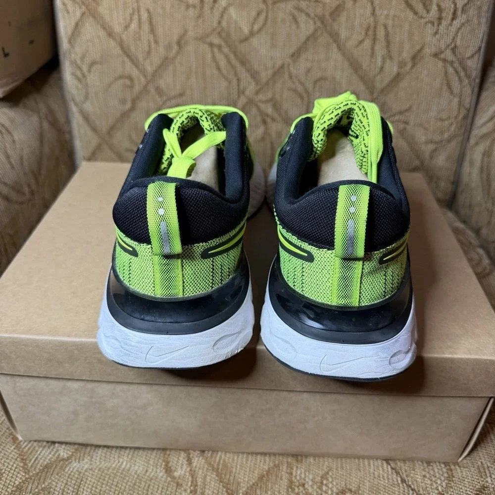 Nike minor separation