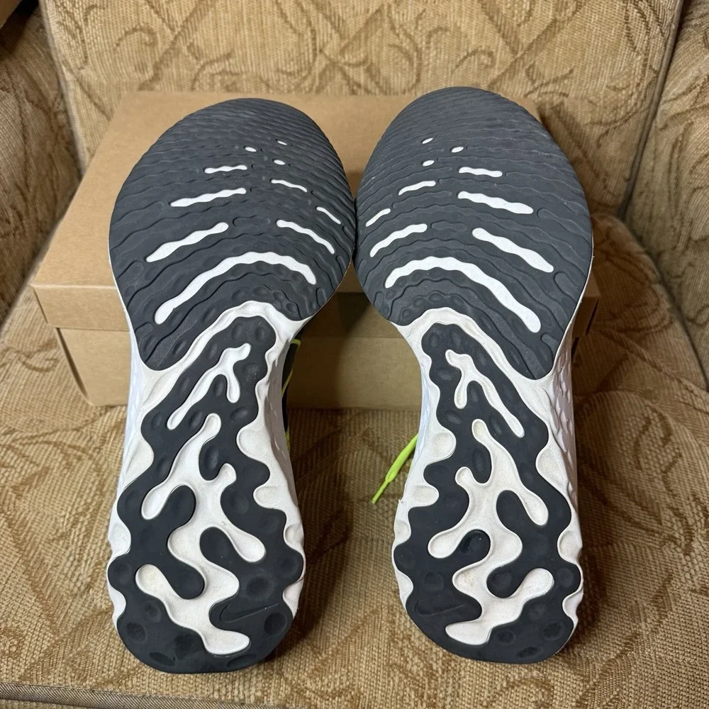Nike minor separation