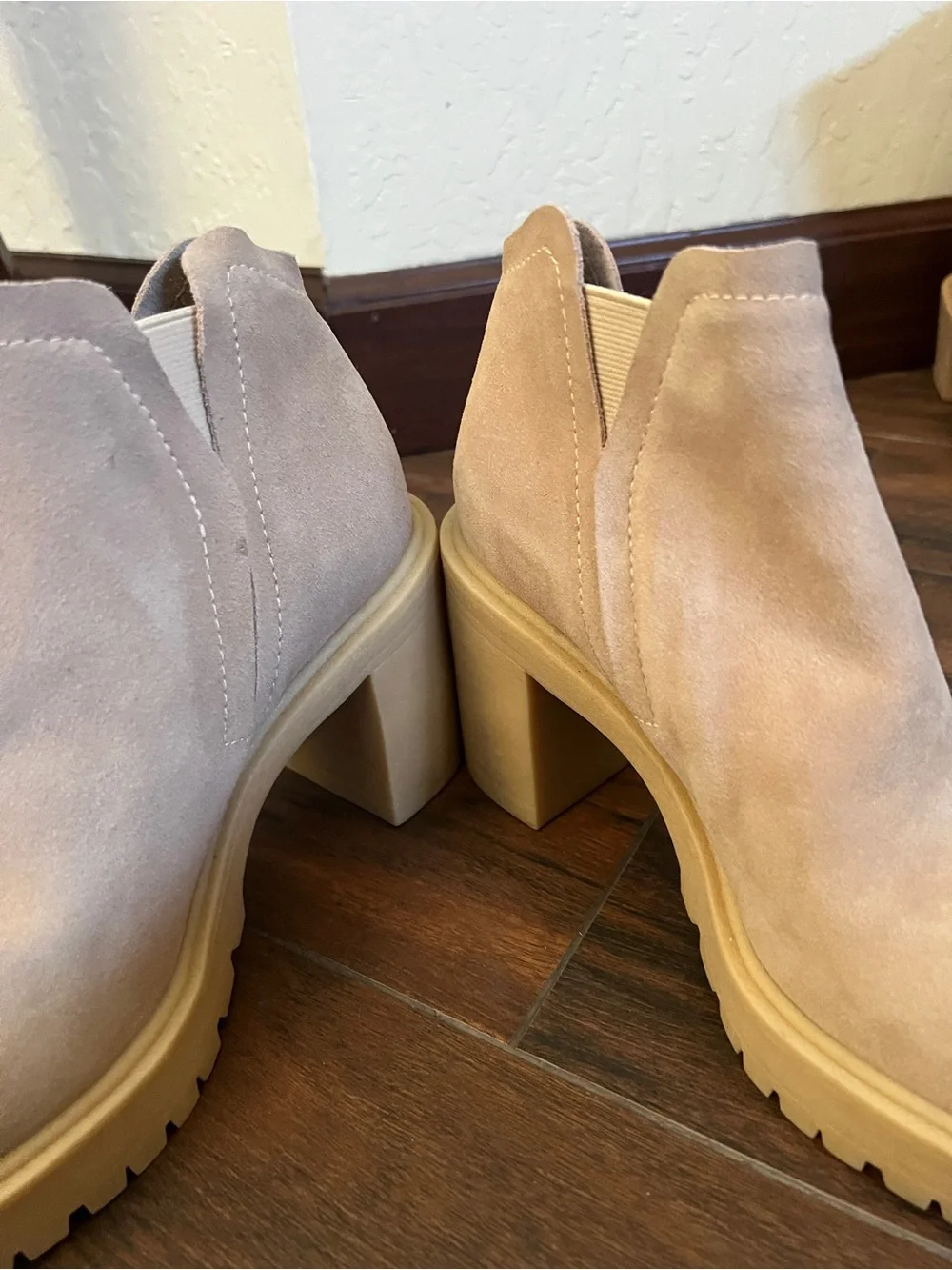 Dolce Vita suede tone