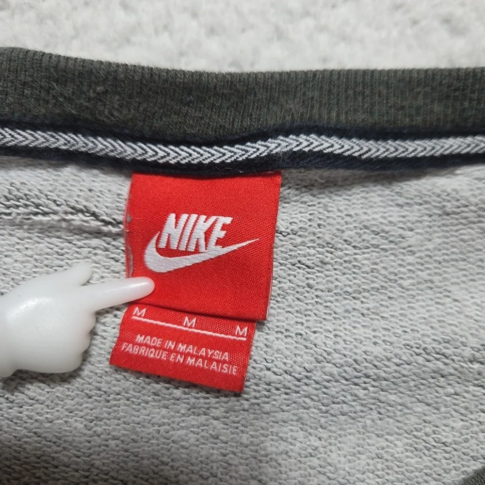 Nike peeling shows