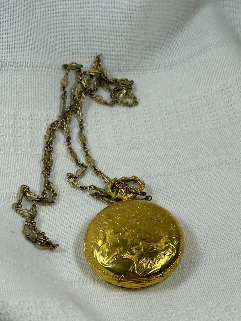 N/A vintage gold