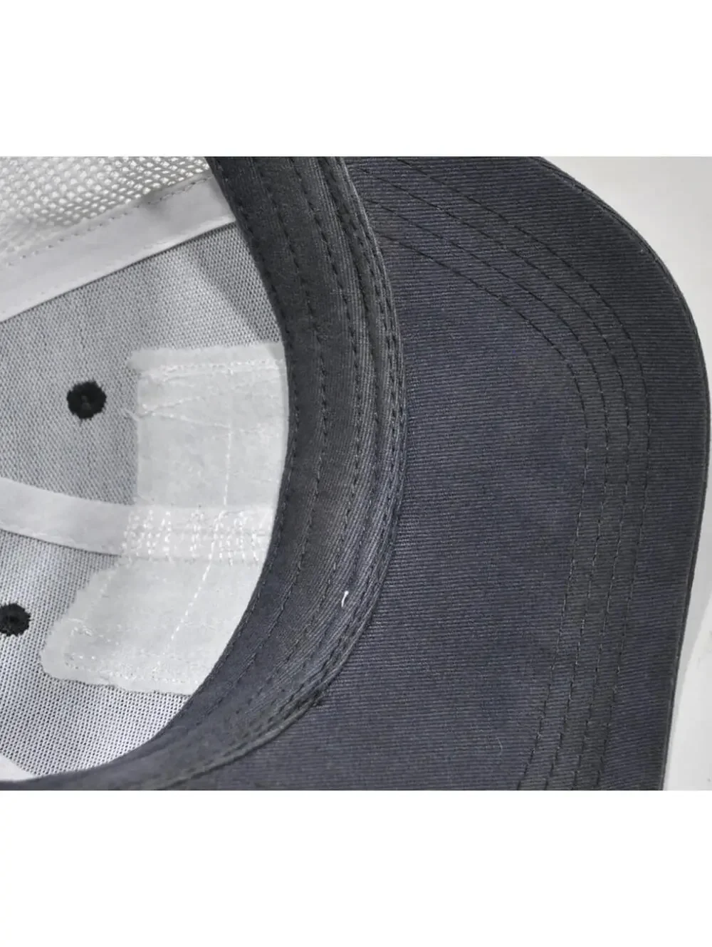 Garth Brooks World Tour Band Tour Album Gray White Trucker Hat Cap Snapback