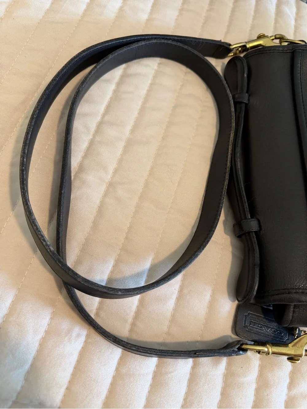 Vintage COACH Court Bag 9870 Black Crossbody Top Handle w/One-Sided Hangtag
