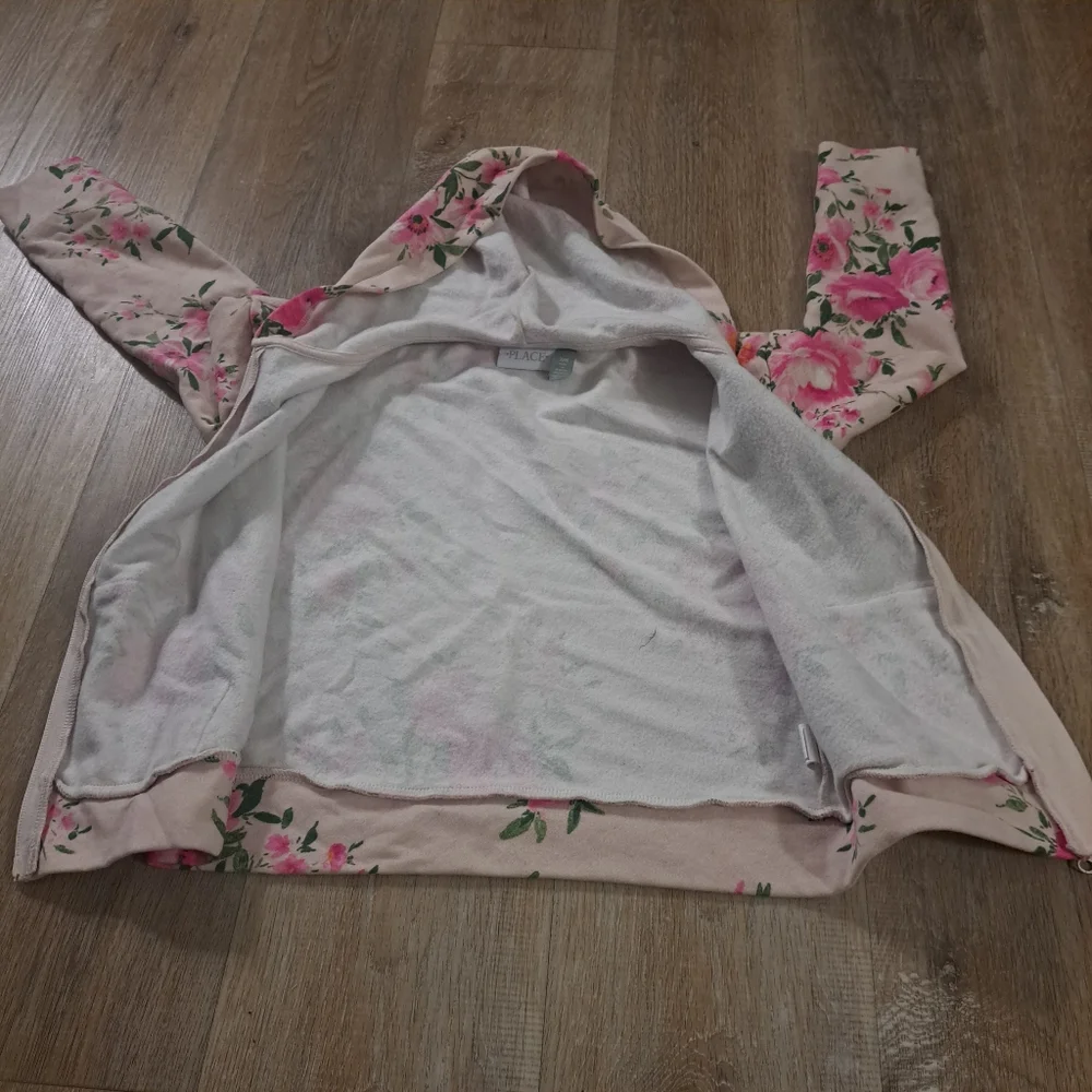 Place stylish floral