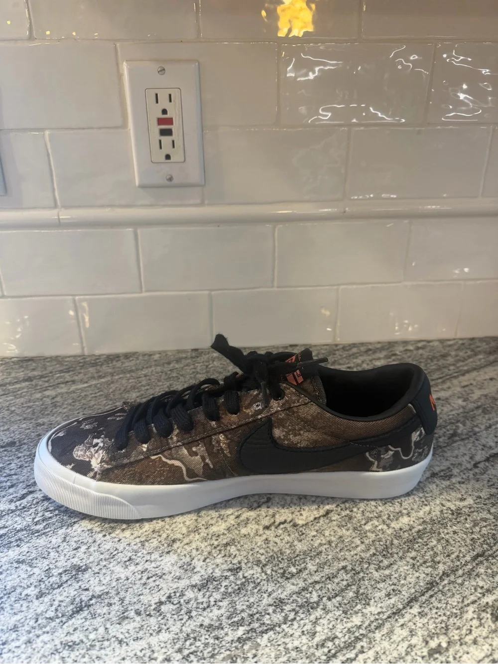 Mens Nike Blazer Low Pro GT Premium SB Realtree DO9398-002 Size 10.5