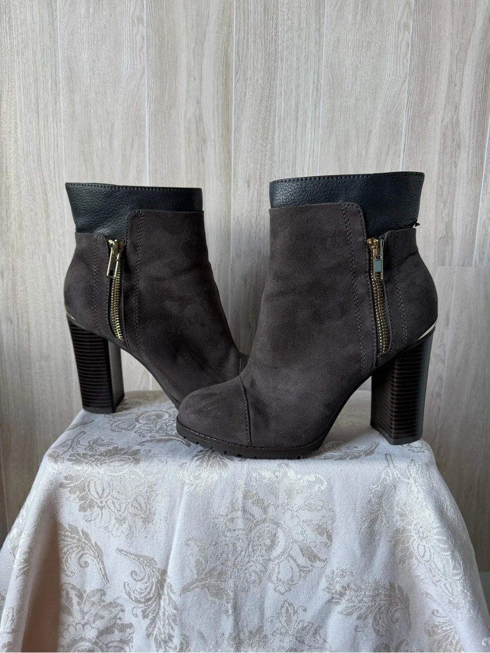 Juicy Couture chic charcoal