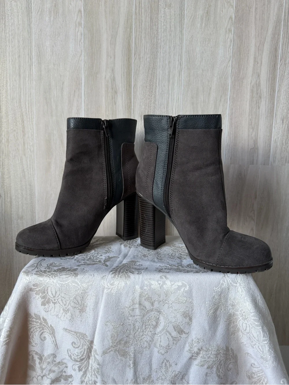 Juicy Couture chic charcoal