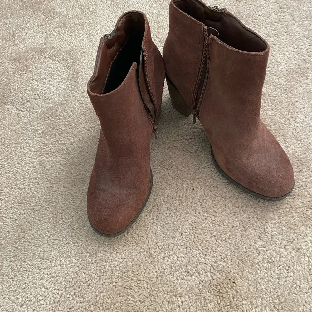 Never worn Women's Brown Suede Ankle Bootie with Side Zip