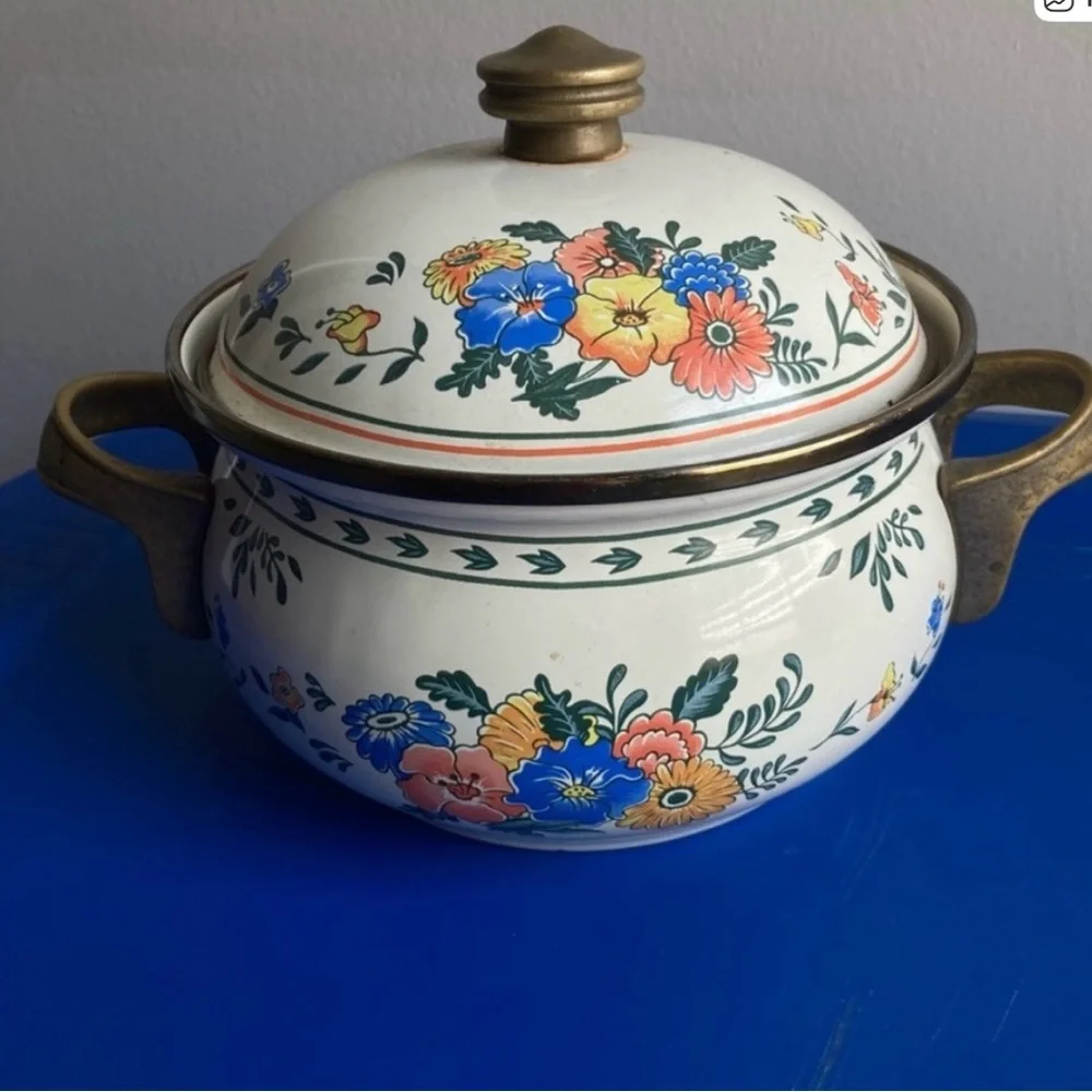 Vintage M. Kamenstien Enamelware Smaller Casserole-Dutch Oven Pot Brass Handles