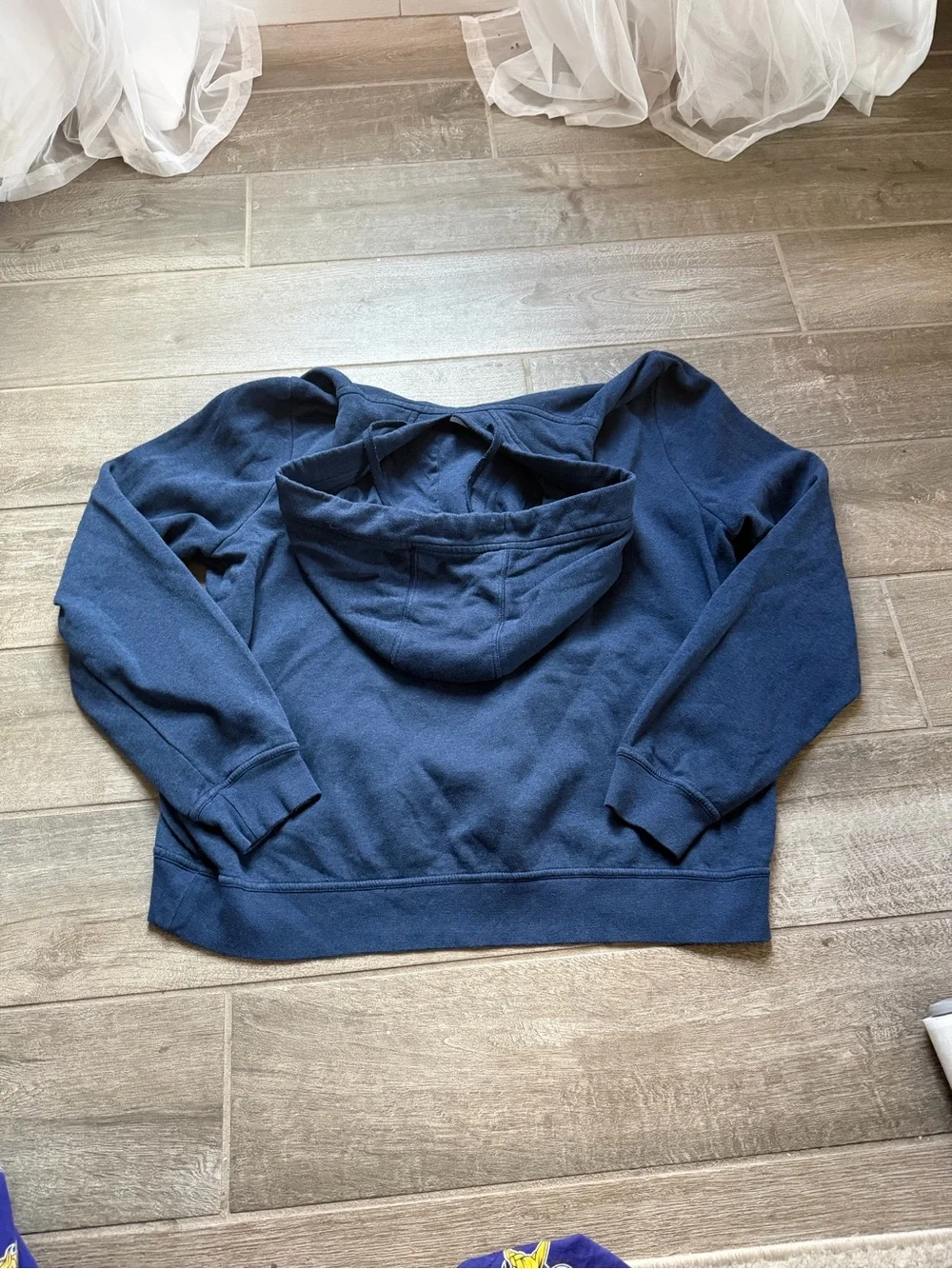 Nike Navy UConn Huskies Hoodie and Tee Set