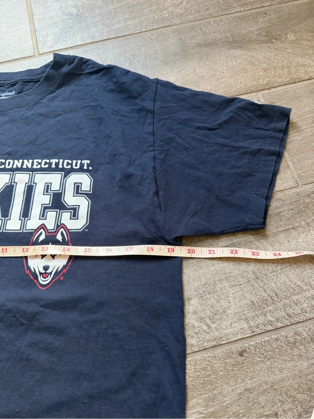 Nike Navy UConn Huskies Hoodie and Tee Set