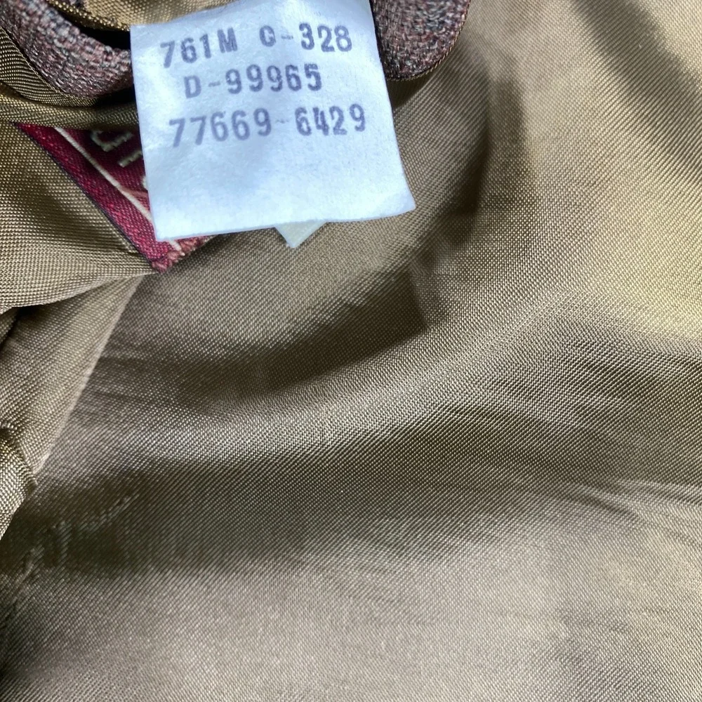 Levis excellent pre