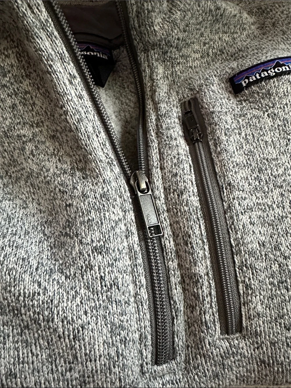 Patagonia piece zippered logo