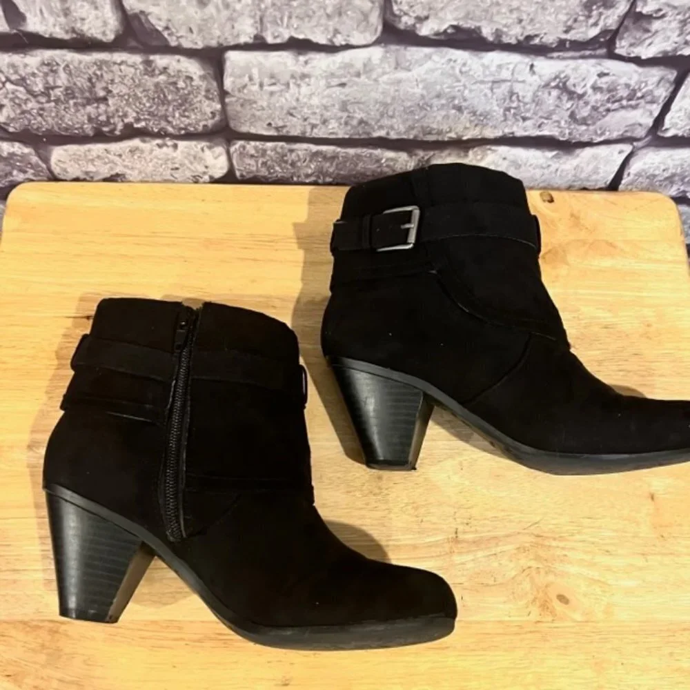 Solanz black ankle